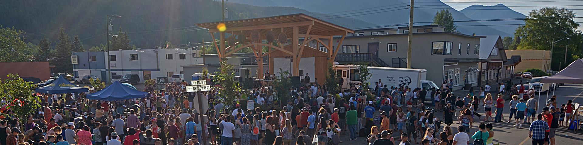 Crowd gathered at Bovill Square